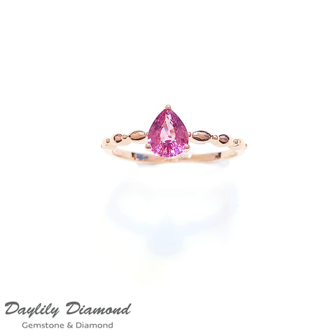 Daylily Diamond 18K玫瑰金63份梨珍粉紅尖晶石戒指