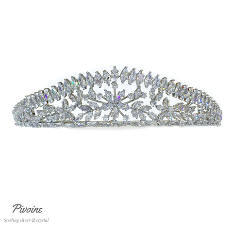 Pivoine Bridal Tiara Milano Princess Crown｜新娘髮飾 ｜結婚頭飾 | 結婚皇冠 | wedding crown | bridal hair accessories |   swarovski headband | 結婚禮物 |  婚紗頭飾 | 皇冠頭飾香港 |  裙褂頭飾 | wedding accessories