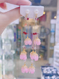 Lunachat 粉色鈴蘭水晶夾耳環 Earclips